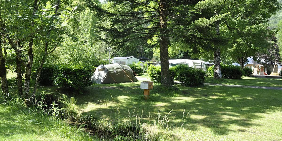 camping-couledous-hebergement-galerie-emplacement-9-min